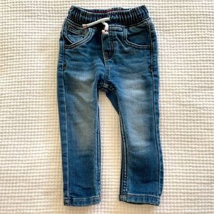 18 mo Cat & Jack skinny jeans.